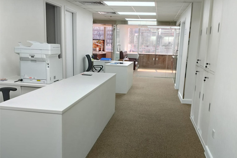 Serviced office workstation or fully equipped desk