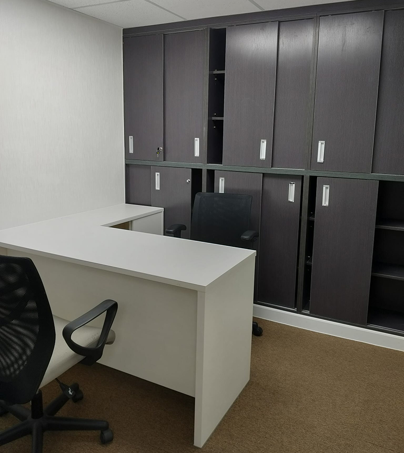Virtual office setup in Hong Kong with modern desk and chair